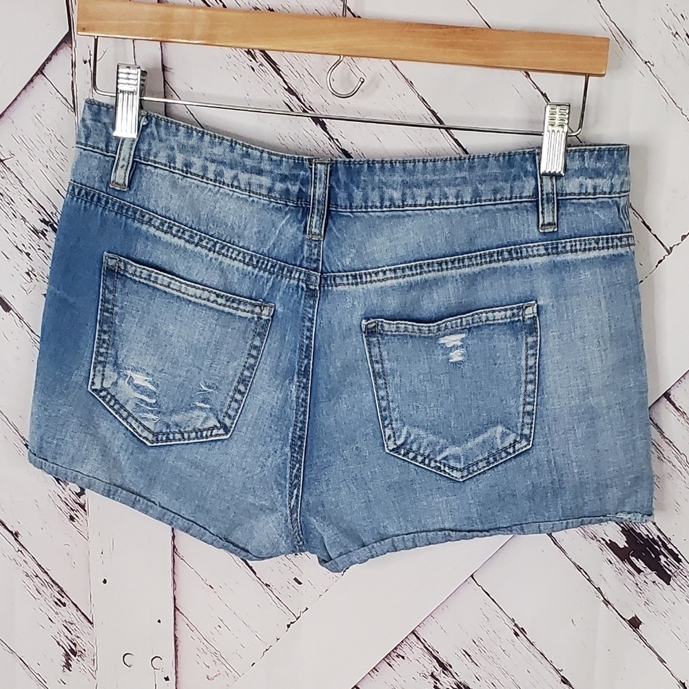 Tinseltown Distressed Jean Shorts - Picture 2 of 4